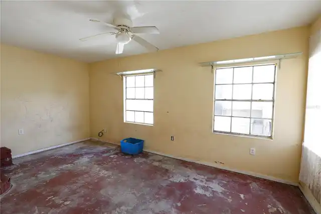 Listing Photo 14