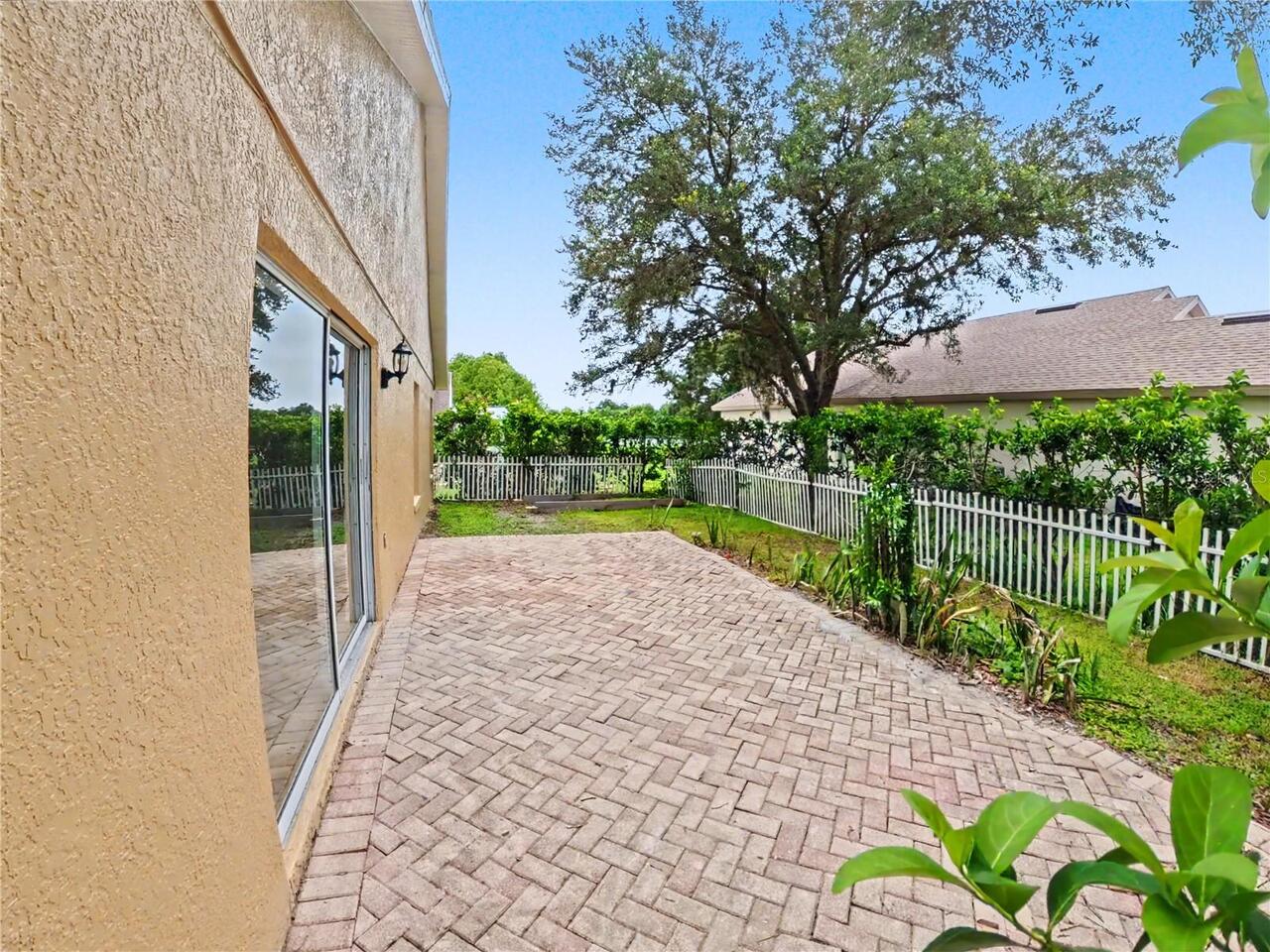 Listing Photo 7