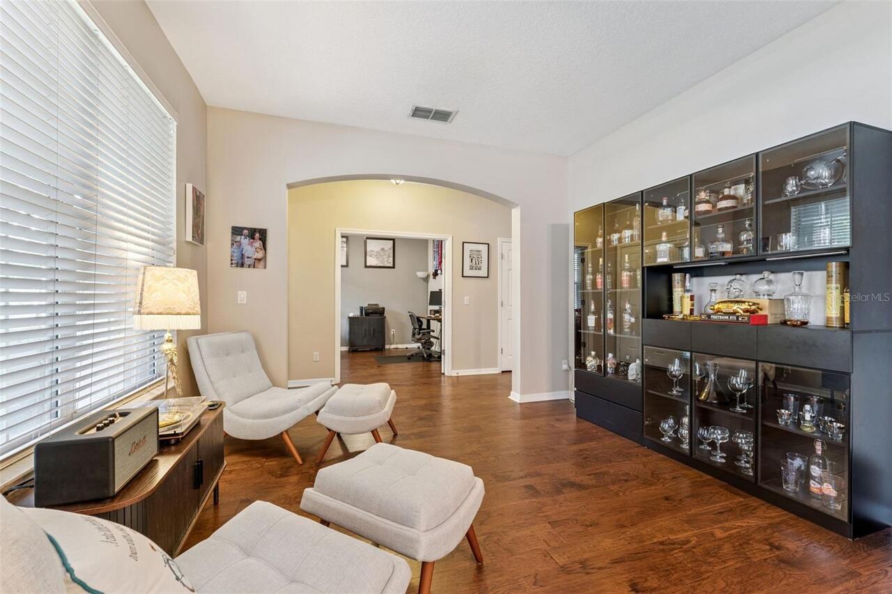 Listing Photo 10