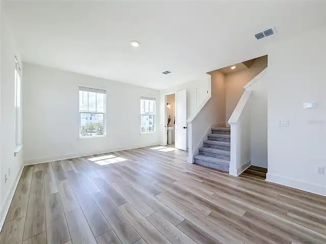 Listing Photo 25