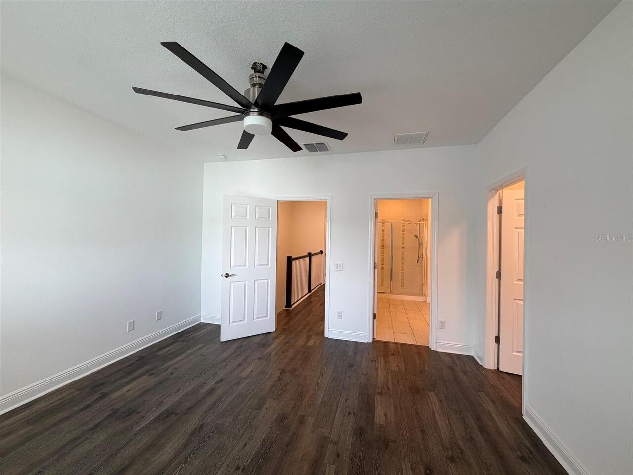 Listing Photo 8