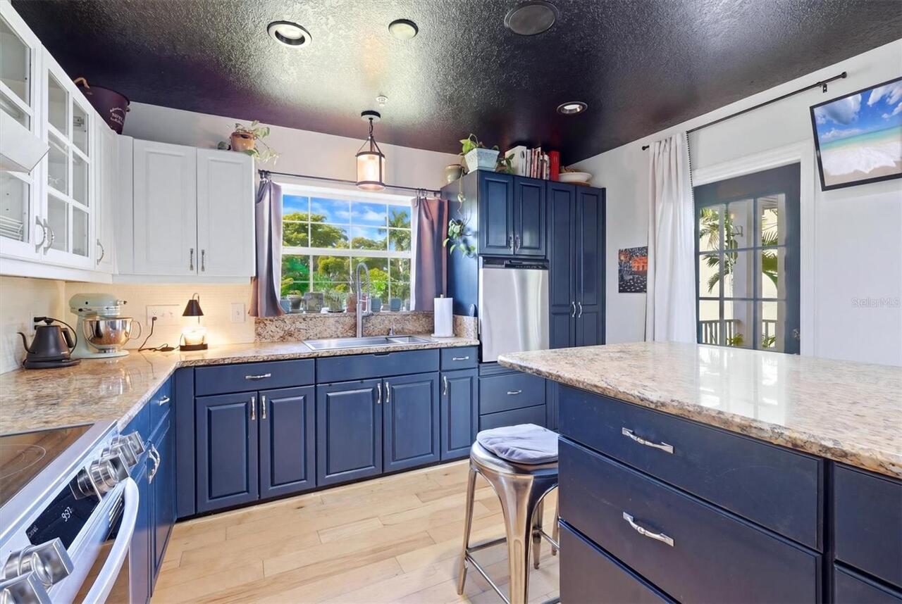 Listing Photo 17