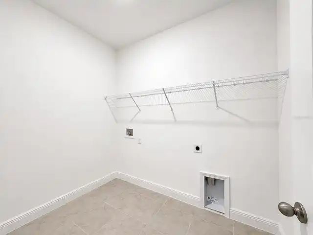 Listing Photo 11