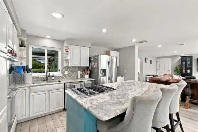 Listing Photo 18
