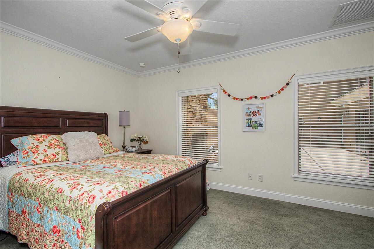 Listing Photo 9