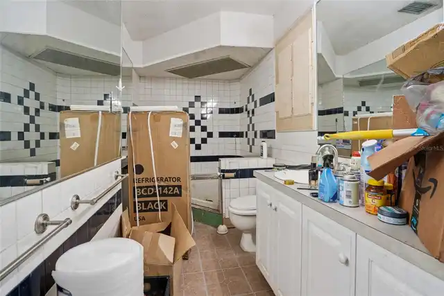 Listing Photo 9