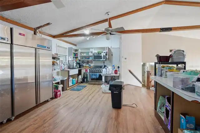 Listing Photo 14