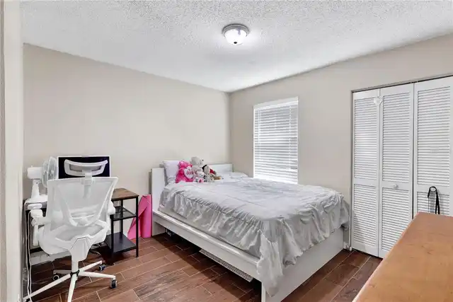 Listing Photo 17
