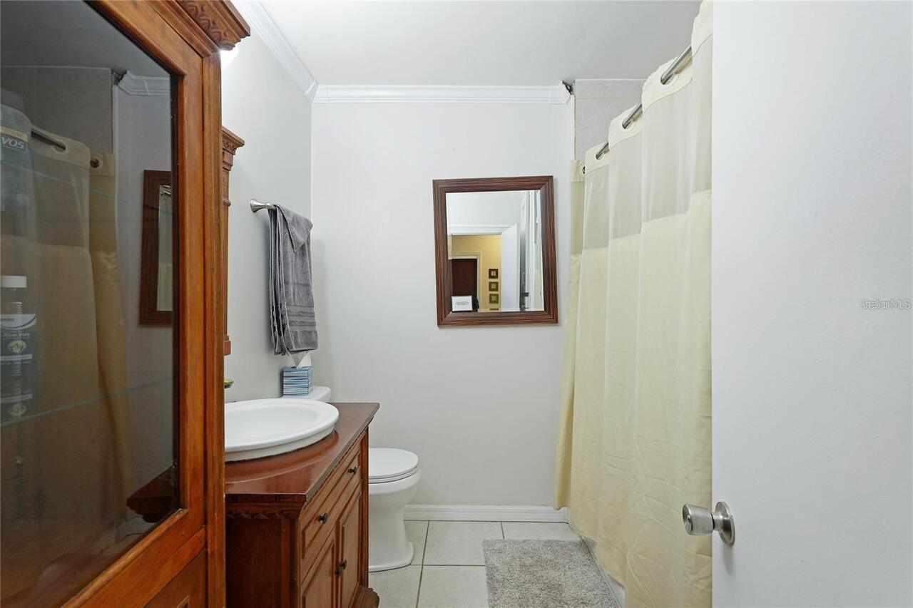 Listing Photo 12