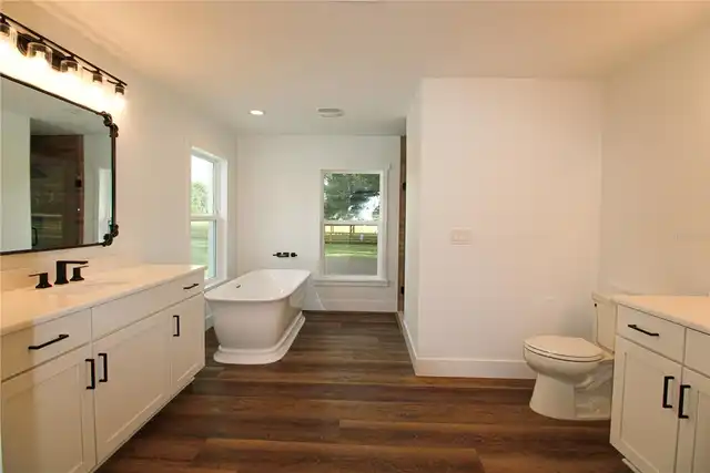 Listing Photo 22
