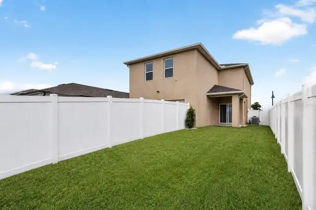 Listing Photo 11