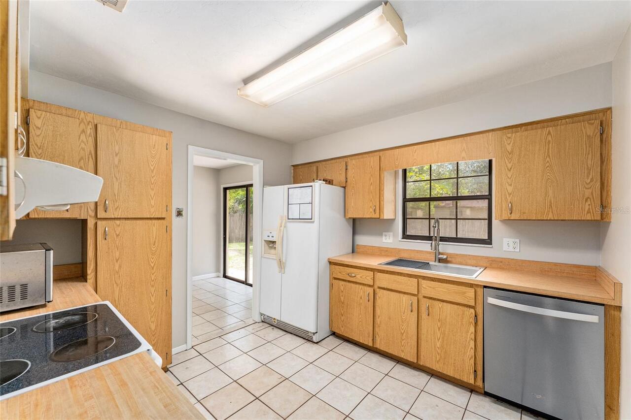 Listing Photo 8