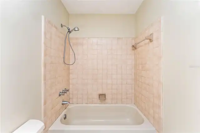 Listing Photo 16