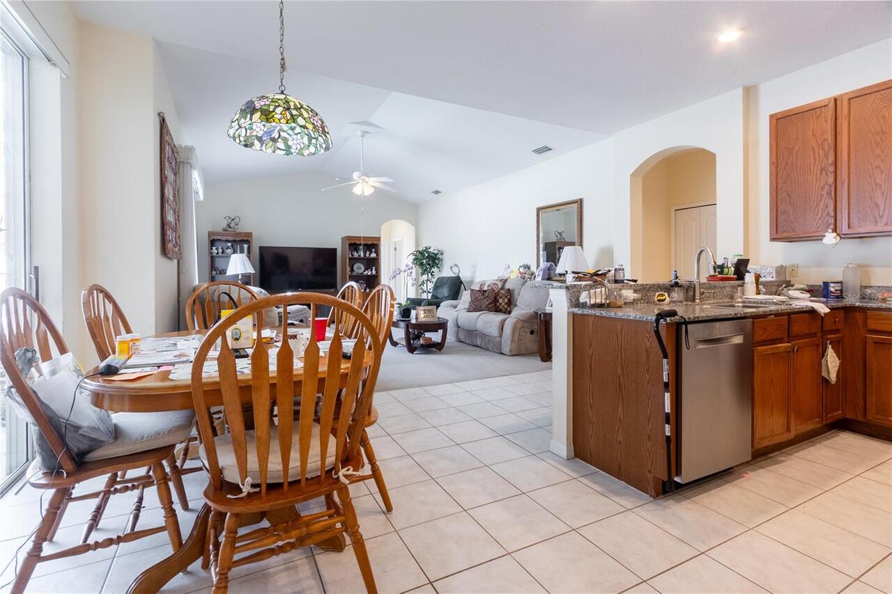 Listing Photo 12