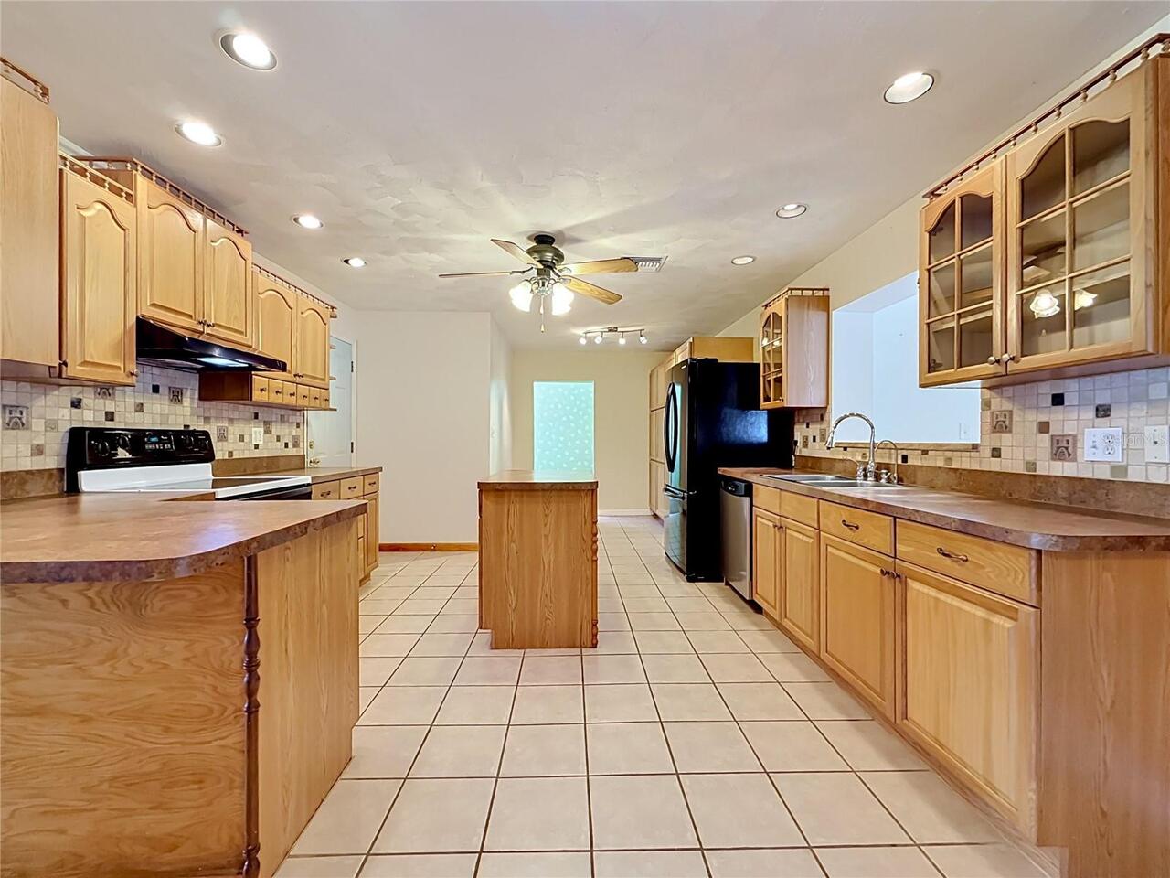 Listing Photo 15