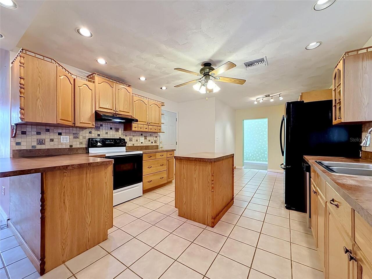 Listing Photo 16