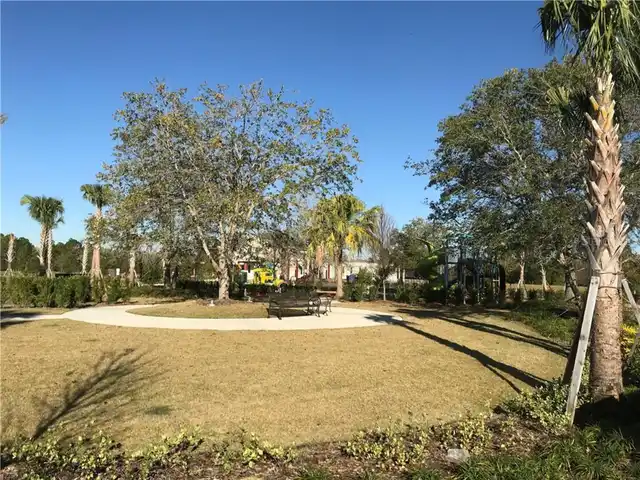 Listing Photo 9