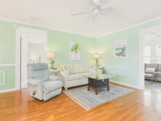 Listing Photo 6