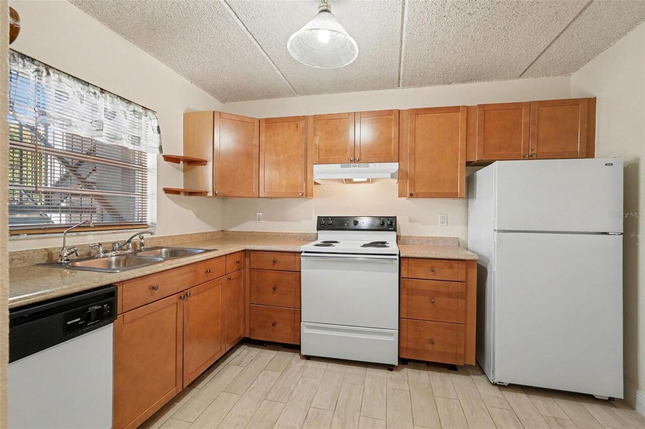 Listing Photo 6
