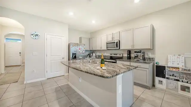 Listing Photo 16