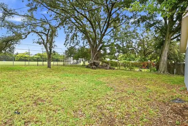 Listing Photo 15