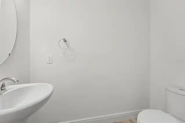 Listing Photo 17