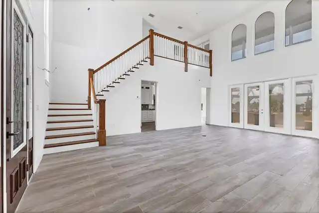 Listing Photo 10
