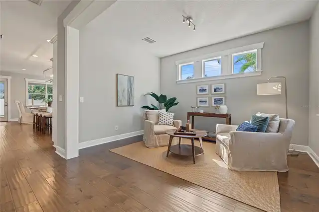 Listing Photo 8