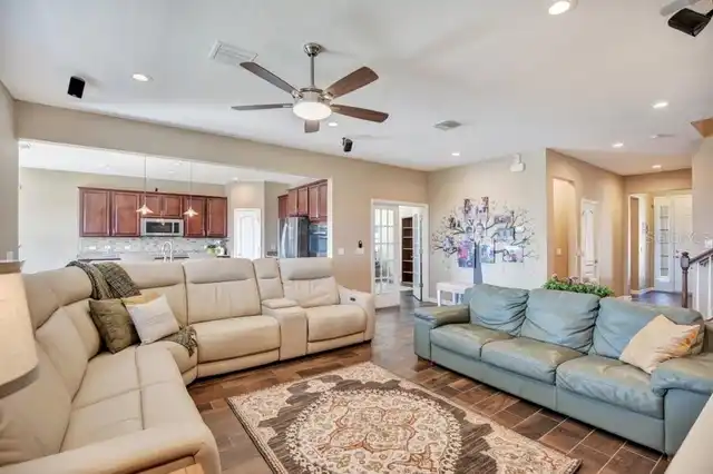 Listing Photo 8