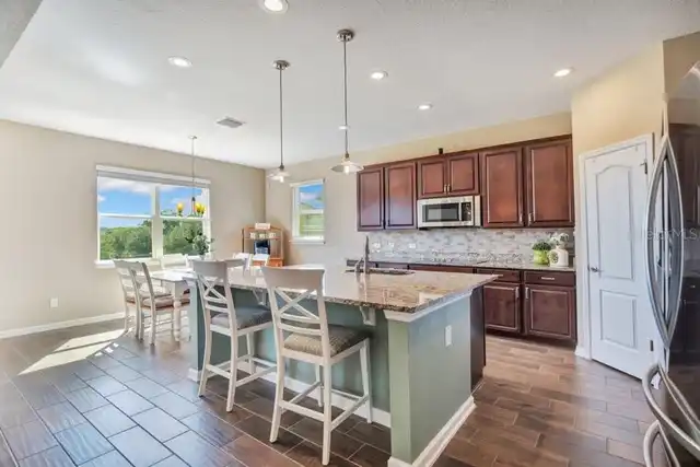 Listing Photo 16