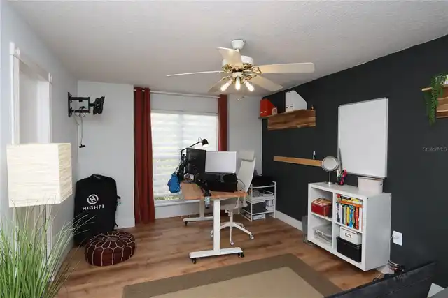Listing Photo 14