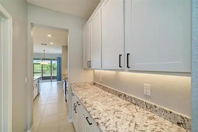 Listing Photo 22