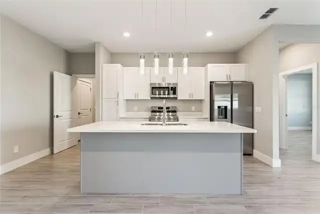 Listing Photo 9