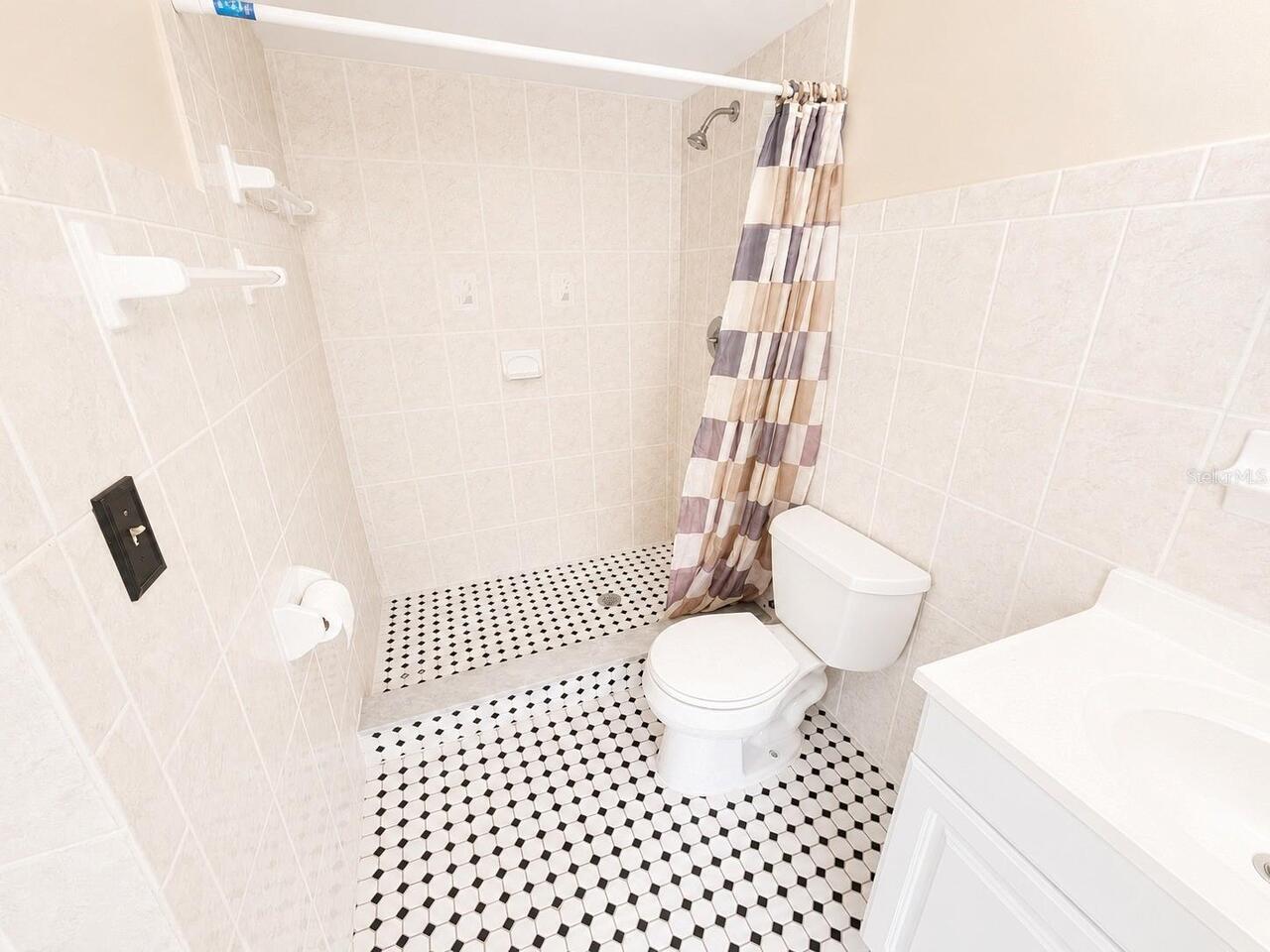 Listing Photo 20
