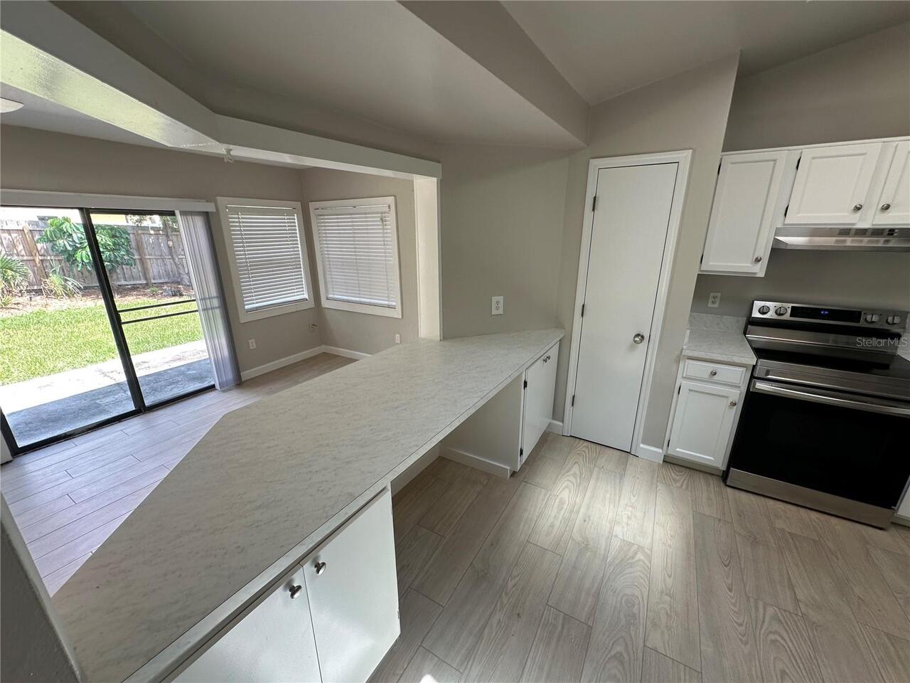 Listing Photo 12