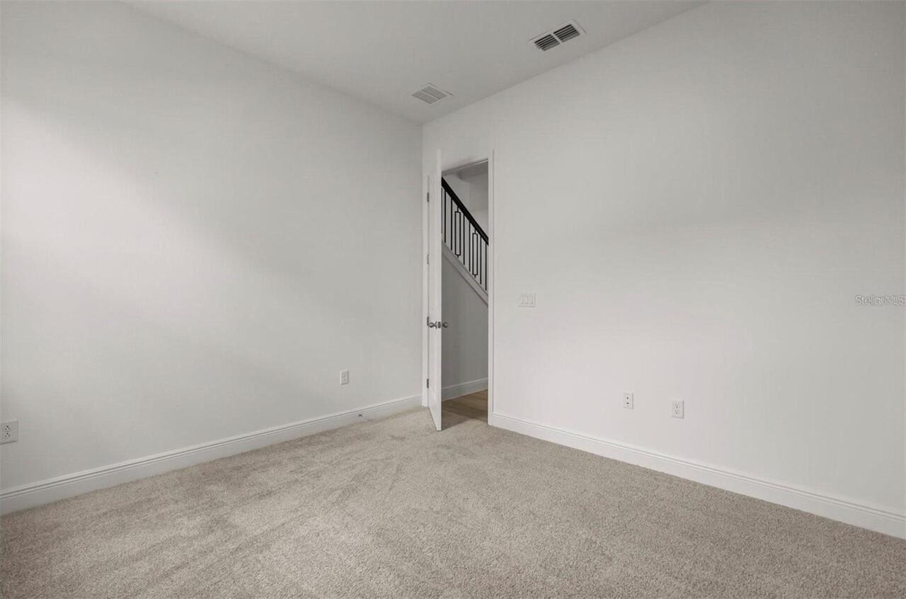 Listing Photo 33