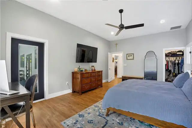 Listing Photo 10
