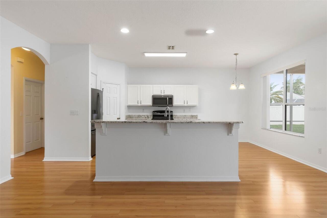 Listing Photo 10