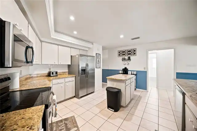 Listing Photo 16