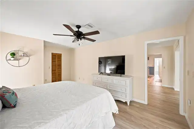 Listing Photo 24
