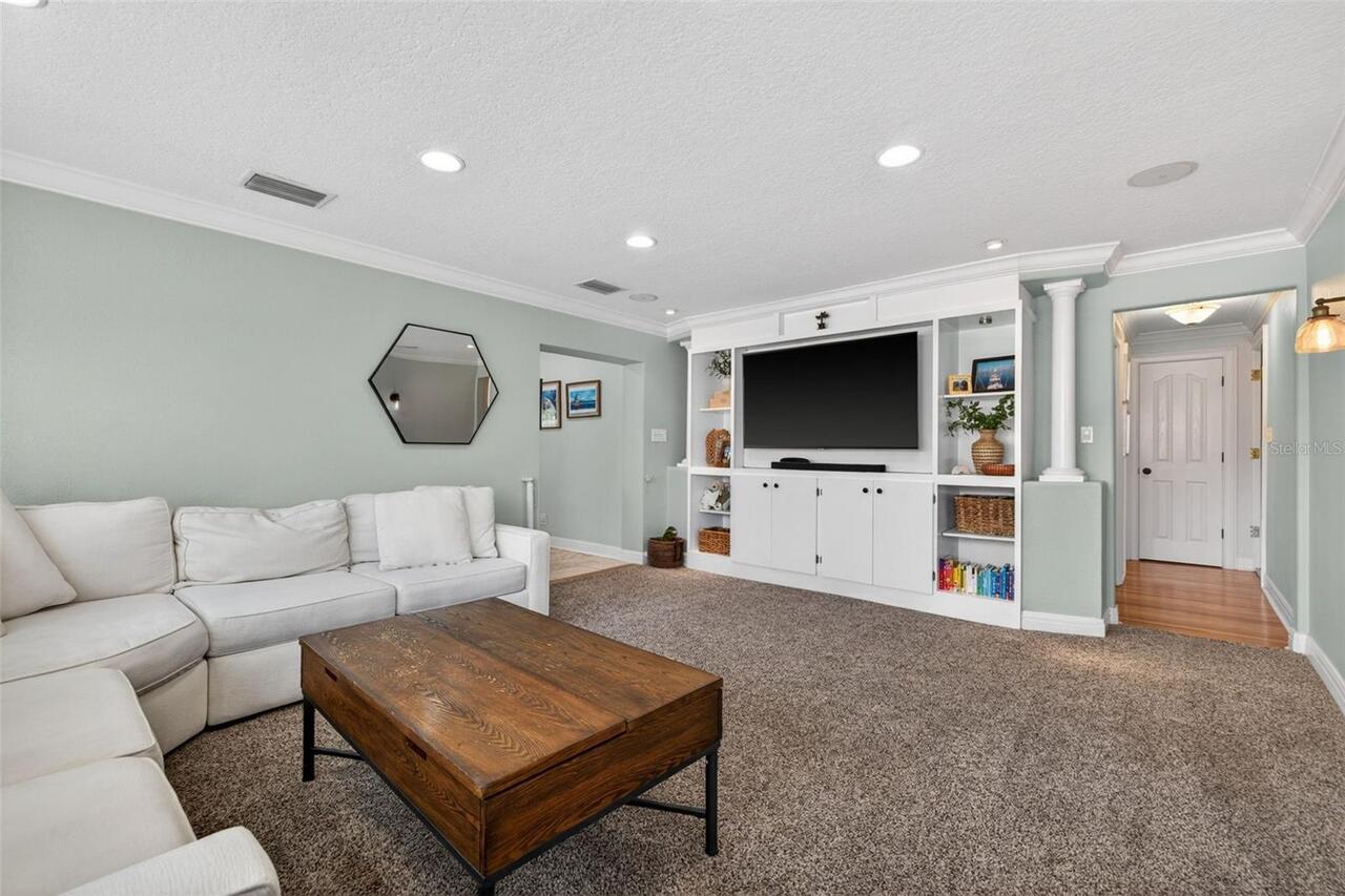 Listing Photo 14