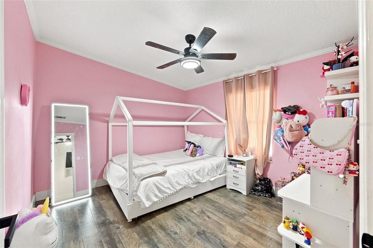 Listing Photo 16