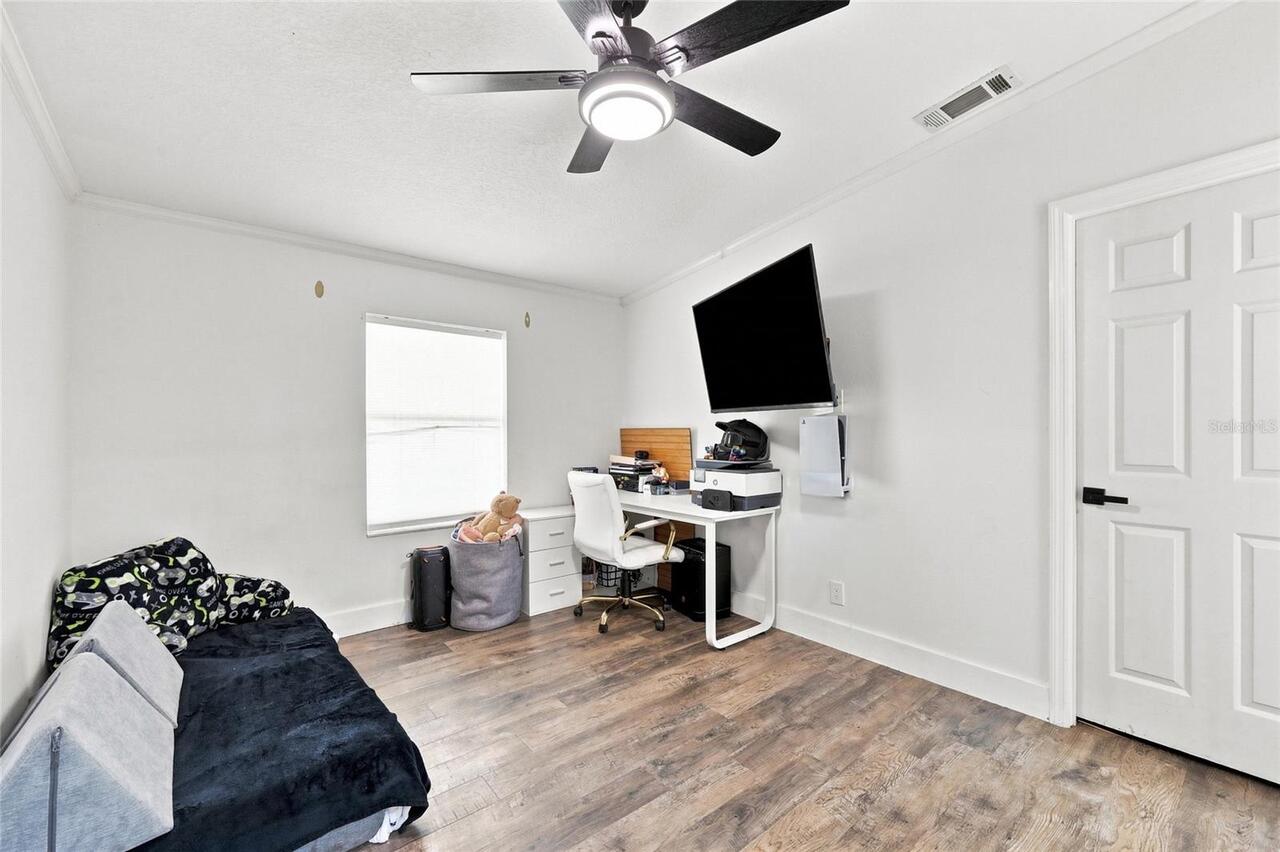 Listing Photo 19