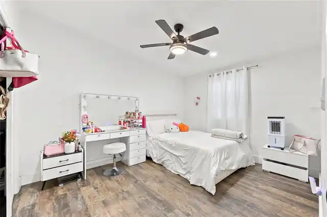 Listing Photo 17