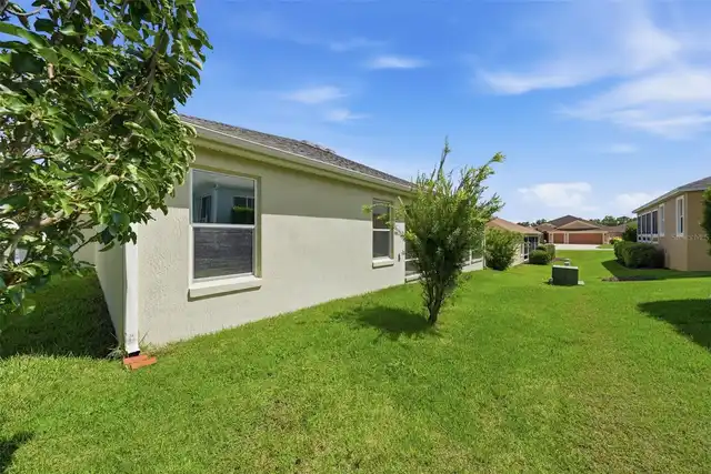 Listing Photo 11