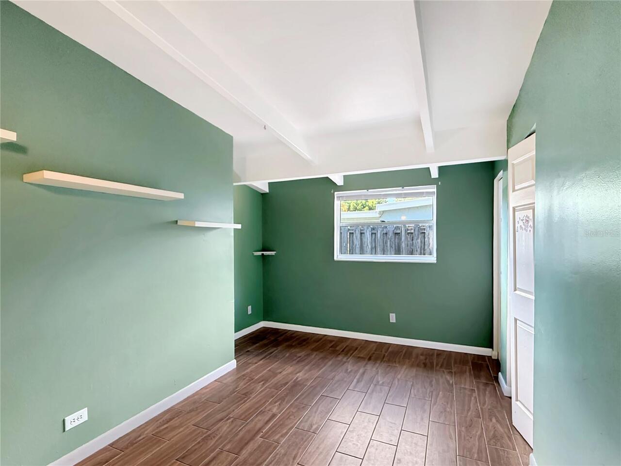 Listing Photo 28