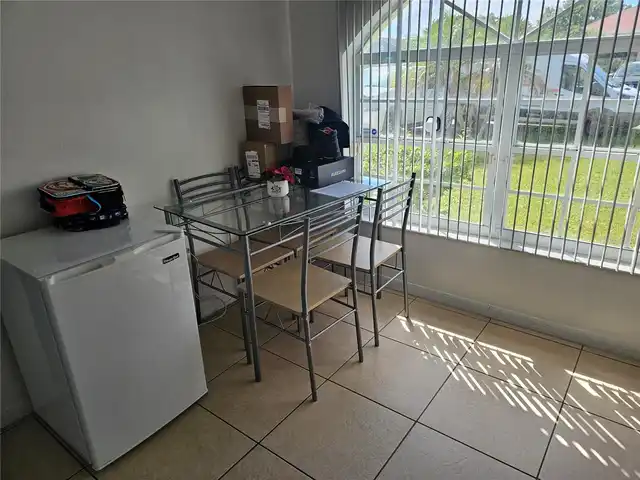 Listing Photo 12