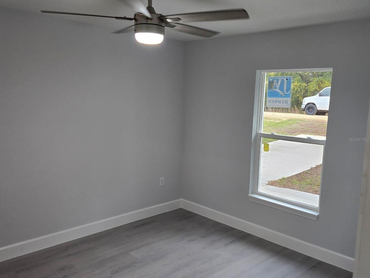 Listing Photo 9