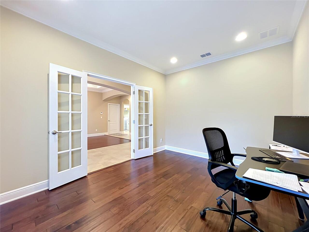 Listing Photo 9