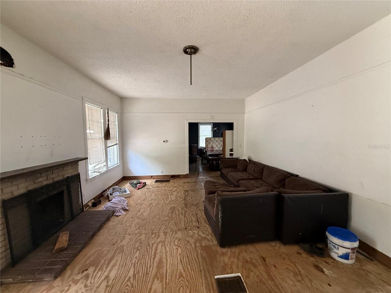Listing Photo 9